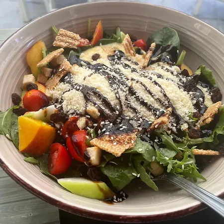 Avli & No 4 萨尔蒂